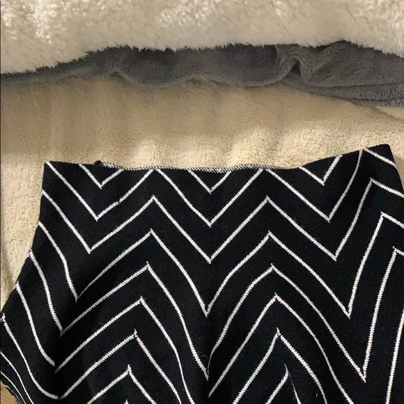 Skirt - Picture 2 of 3